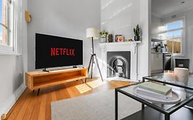 2 Bedroom House Woolloomooloo
